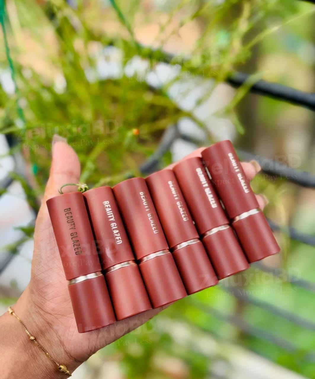 Beauty Glazed Modern Matte Long Lasting Lipstick - Image 3