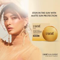 LAKME SUN EXPERT ULTRA MATTE COMPACT SPF 40 PA +++ UVA UVB - Face Powder